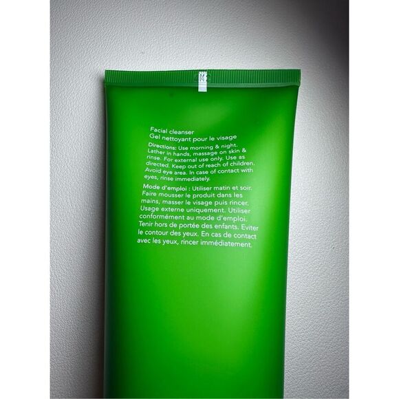 OLEHENRIKSEN Daily D-Clog Pore-Clearing Cleanser - Picture 3 of 4